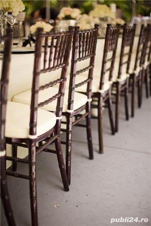 Scaune Chiavari maro de inchiriat