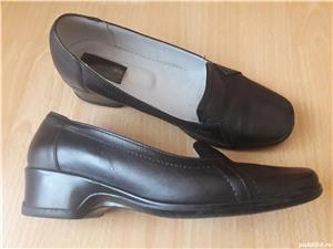Pantofi negri din piele - imagine 3