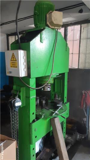 Presa hidraulica 60 t la 2400 euro sau schimb cu auto - imagine 4