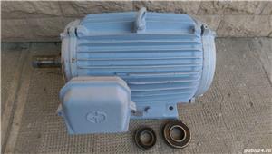 Generator. Modificat din Motor electric trifazat 18.5 kw  380v 220v. - imagine 2