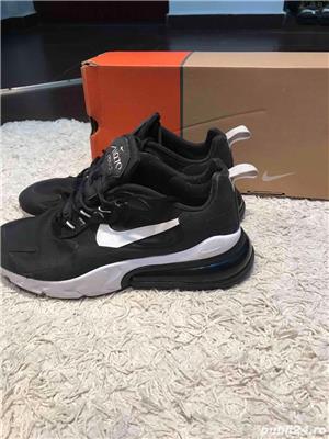 Nike Air Max React 270