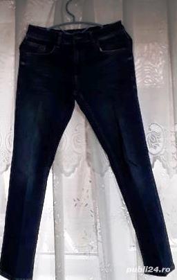 Blugi albastri adolescenti, noi - imagine 3