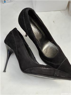 Vand pantofi negri Vicina, piele intoarsa, mas.36