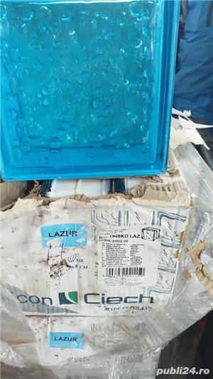 Caramida sticla colorata in masa