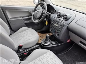 Dezmembrez Ford Fiesta cutie de viteze automată  - imagine 2
