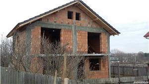 Execut case la rosu - imagine 2