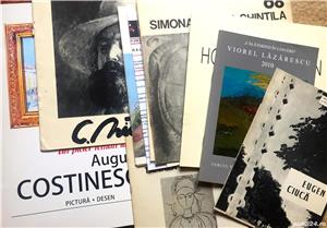 10 Cataloage de Expozitii