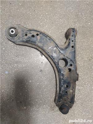 Aproape orice piesa de Golf 4 - 50 lei