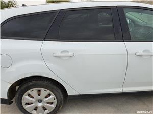 Usa Ford Focus 3 dreapta spate combi 
