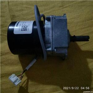 Motor 12 - 24Vc.c., 3300rot min. Și motor brushless. - imagine 3