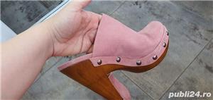 Saboți de piele întoarsă roz  - imagine 4