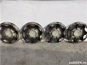 Set R16 capace originale mercedes 203 401 02 24 - imagine 2