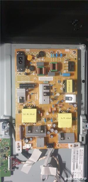 Dezmembrez smart tv Philips 43pfs5803 12 - imagine 4