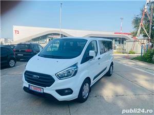 Inchiriez Autoturism 8+1 