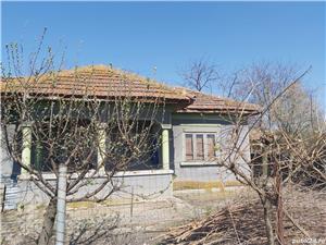 Vând casă și curte - imagine 7