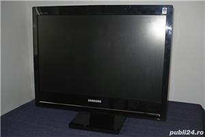 Monitor LCD Samsung 225UW, wide, 22", camera web HD, audio incorporat