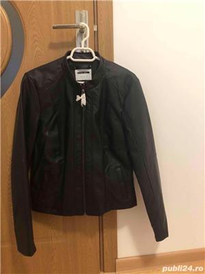 Geaca imitatie piele , noua .