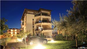 Vand apart hotel la cheie   D + P +  2E + M 1100 mp - imagine 1