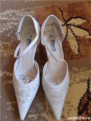 Pantofi albi dama - marimea 37 - imagine 4