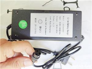Incarcator trotineta electrica scuter output 58.8V 3 ah baterii 52v - imagine 3