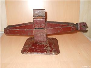 Borne Acumulator din plumb pentru 12 / 24 V si Cric Auto - imagine 5