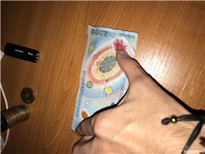 Vand bacnota 2000 lei cu eclipsa - imagine 2