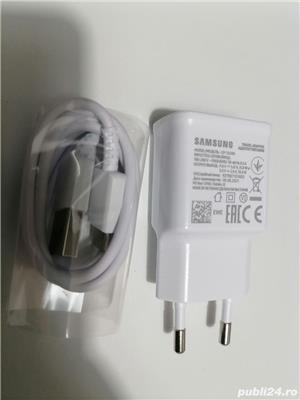 Vand încărcător  fast charge Samsung .