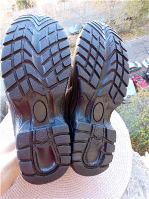 Bocanci protectie noi Lucky Line, mar 39 (24.5 cm) made in Germany. - imagine 5