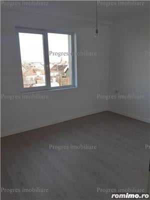 Apartament 2 camere decomandat , loc de parcare , 70.000 euro - imagine 12