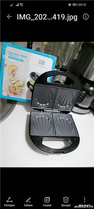 Vând sandwichmaker star Light nou nouț, are o. Mica ciobitura in spate la plastic puțin vizibila.  - imagine 2