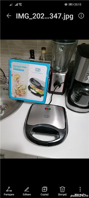 Vând sandwichmaker star Light nou nouț, are o. Mica ciobitura in spate la plastic puțin vizibila.  - imagine 7