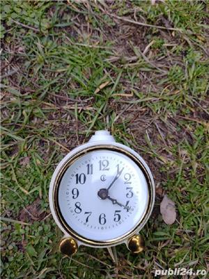 ceas de masă vechi