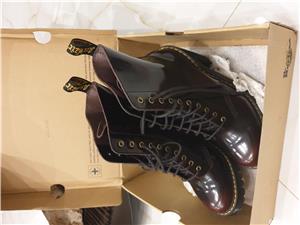 Ghete bocanci damă Dr. Martens Arcadia Cherry Red, noi, originali - imagine 9