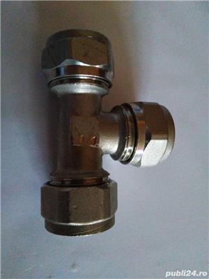 Mufa  de trecere în forma de T lavoar si1   furtun Rezervor wc 