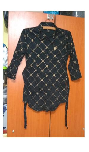 Camasa/ Bluza Rocawear cu nasturi si cordon neagra cu auriu , UK - imagine 3