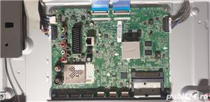 Dezmembrez smart tv Lg 47lb630v  - imagine 3