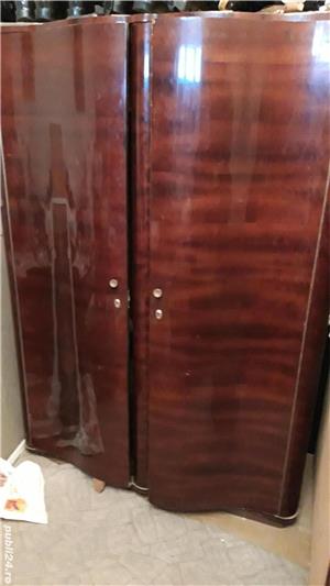 Vand mobila sufragerie