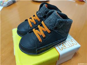 Ghete KLIN copii ,parfumate, nr.22 ,noi ,negri/gri