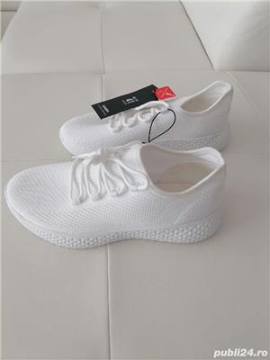 Vând pantofi sport fashion noi nouti, produs de calitate, produs nou. 