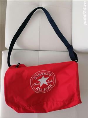 Vând geanta sport Converse, produs de calitate produs de import Germania. 
