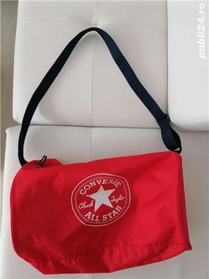 Vând geanta sport Converse, produs de calitate produs de import Germania.  - imagine 2