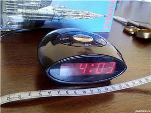 ceas cu afisaj rosu desteptator cu alarma electronic - imagine 2