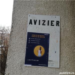 Lipim afise la intrarea in bloc - imagine 5