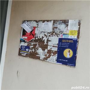 Lipim afise la intrarea in bloc - imagine 3