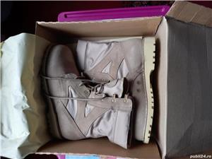 Vând bocanci militari iarna /vara