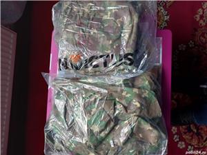 Vând ținută combat