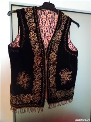 Vand Artizanat si Haine Traditionale Vechi din zona Vrancei - imagine 3