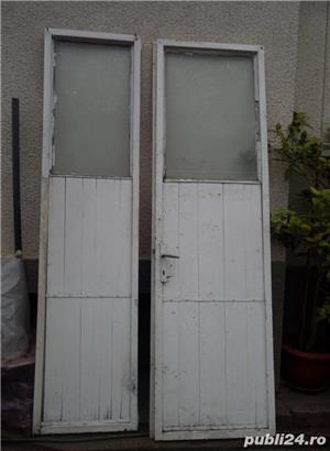 Vând ușa din demolare  