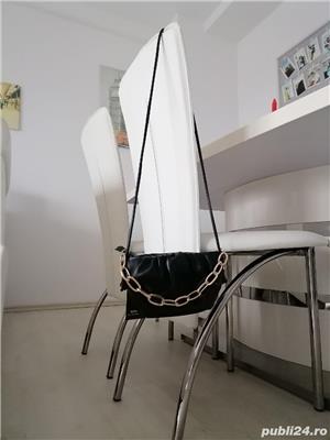 Vând poșetă fashion,  din piele ecologica,  un model deosebit,  un produs calitate.nou nouța.  - imagine 7