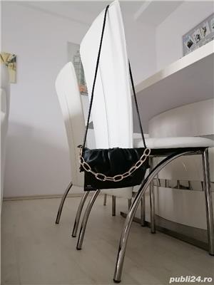 Vând poșetă fashion,  din piele ecologica,  un model deosebit,  un produs calitate.nou nouța.  - imagine 8